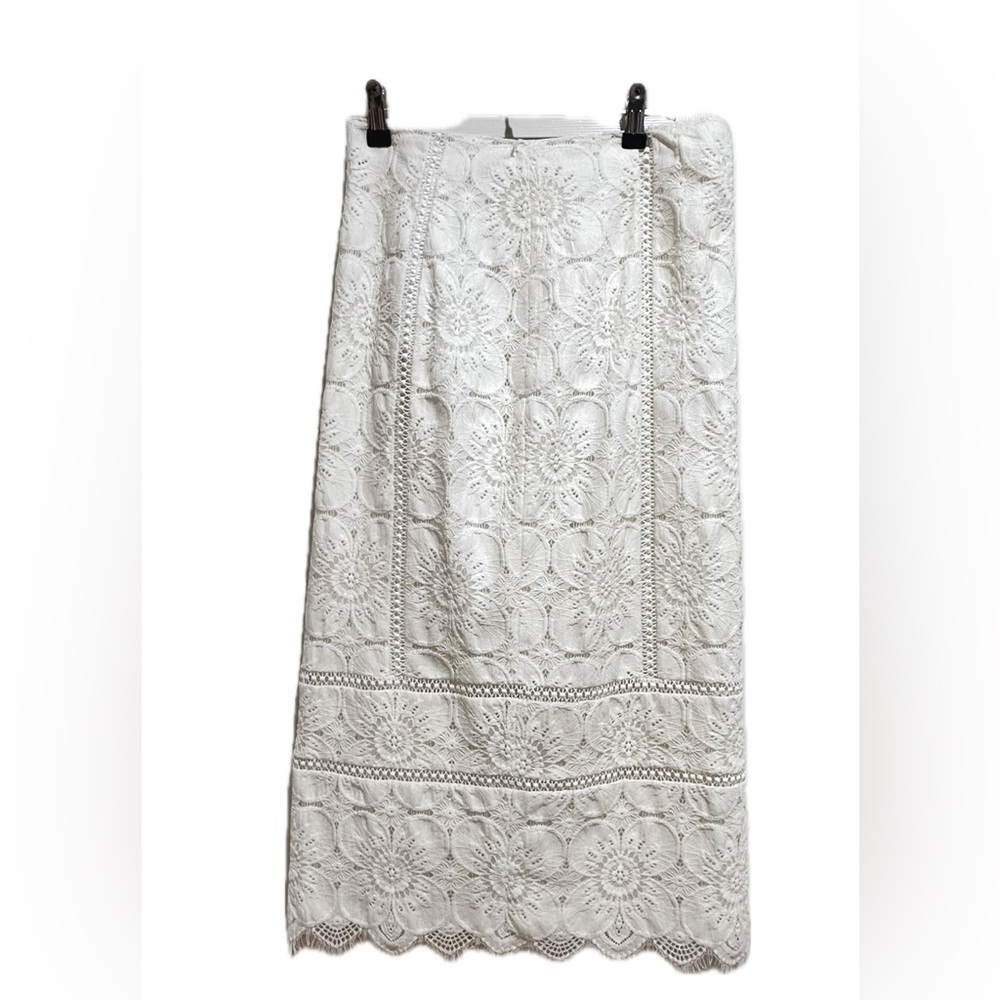 Banana Republic size 4 lace skirt